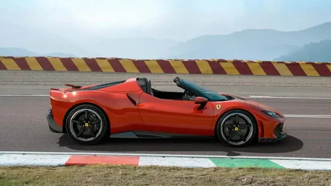 Ferrari 296 is even more "Special": 880 HP, lighter and lots of driving fun