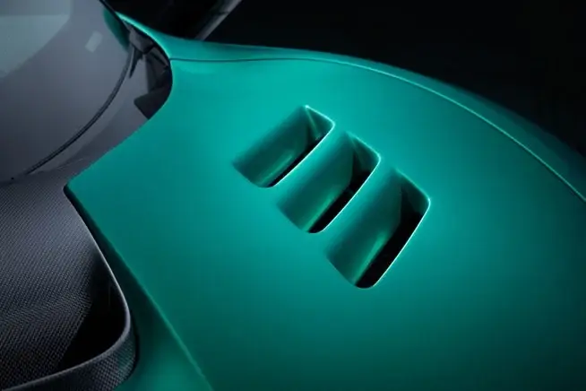 Ferrari 296 is even more "Special": 880 HP, lighter and lots of driving fun