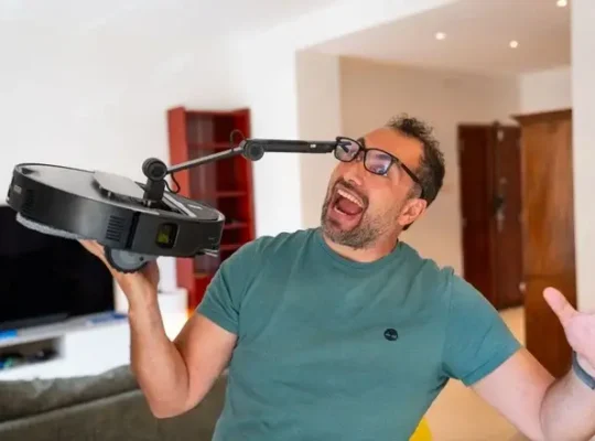 Review of the Roborock Saros Z70: We Tested the Robot Arm | Video