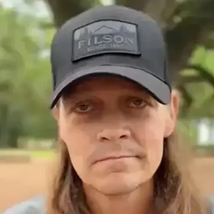 3 Doors Down's lead singer, Brad Arnold, has been diagnosed with stage 4 kidney cancer. In a heartfelt statement, he shared, I am not scared of it at all.