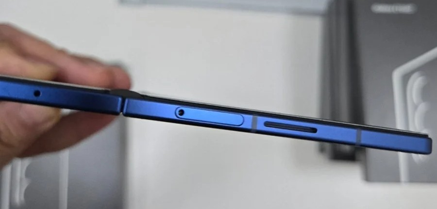 Samsung Galaxy Z Fold 7, first live images: how thin!