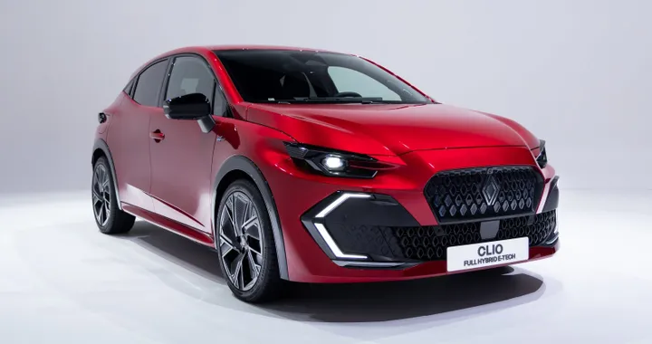 The new Renault Clio, the sixth generation, debuts with a new look and more technology. Full hybrid and LPG.