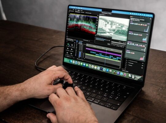 Which MacBook should you buy by the end of 2025?